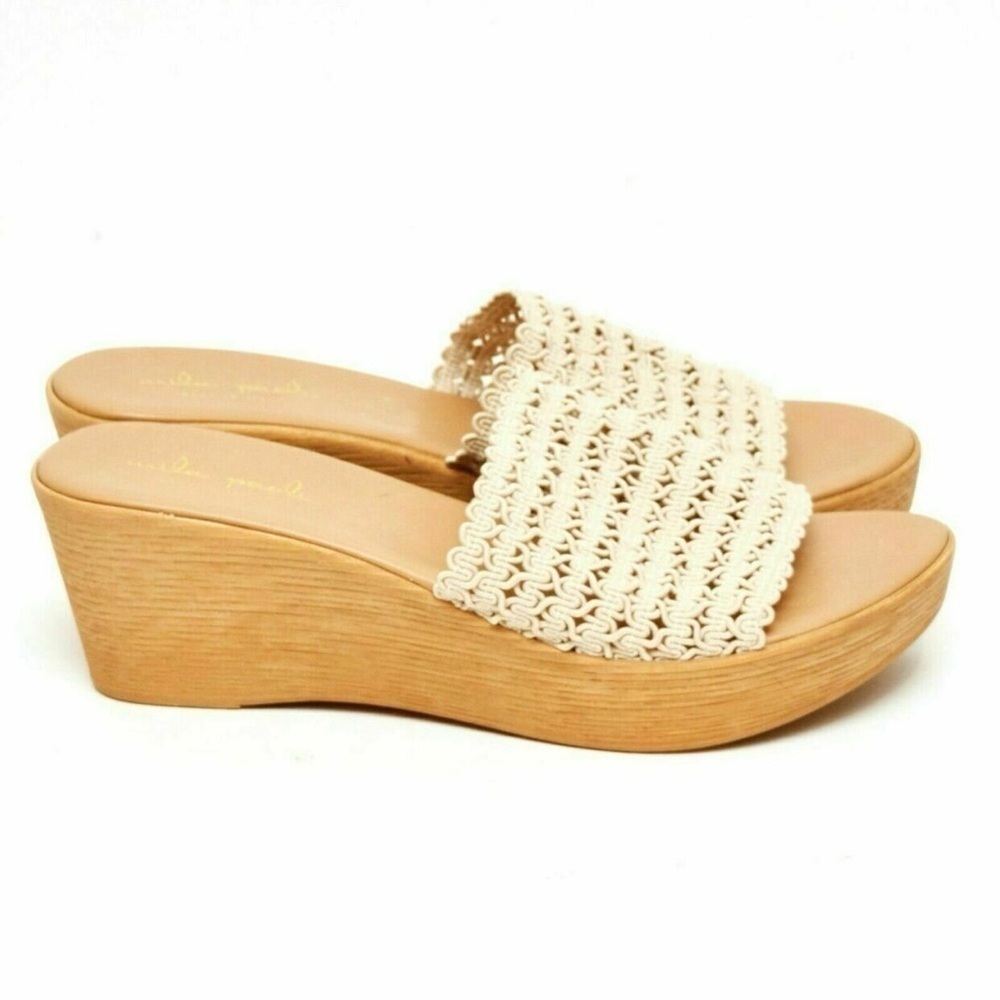 Mika Paoli Stretch Sandal Slides in Sand. Size 9